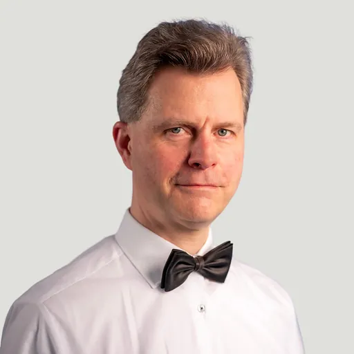 Dr. Frank Schneider